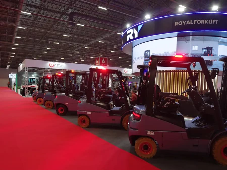 Royal forklift fuar standı